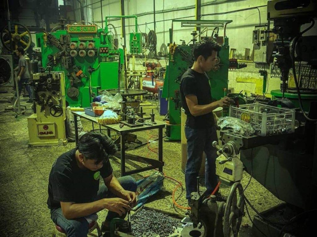 บริษัท แอท ซัคเซส สปริง จำกัด รับทําสปริง โรงงานผลิตสปริง โรงงานทำสปริง ผลิตสปริง ทำสปริงตามแบบ สั่งทำสปริง แผ่นสปริง สปริงขดลวด งานผลิตสปริง สปริงอุตสาหกรรม ออกแบบสปริง ขายสปริง สปริงเครื่องจักร สปริงดีด สปริงดัน สปริงดึง สปริงดึง Extension Spring สปริงดัน Compression Spring สปริงดีด torsion spring โรงงานผลิตสปริง สมุทรสาคร โรงงานทำสปริง สมุทรสาคร ผลิตสปริง สมุทรสาคร ทำสปริงตามแบบ สมุทรสาคร สั่งทำสปริง สมุทรสาคร แผ่นสปริง สมุทรสาคร สปริงขดลวด สมุทรสาคร งานผลิตสปริง สมุทรสาคร สปริงอุตสาหกรรม สมุทรสาคร ออกแบบสปริง สมุทรสาคร ขายสปริง สมุทรสาคร สปริงเครื่องจักร สมุทรสาคร รับทำใบสกรู สกรูลำเลียง สกรูคอนเวเยอร์ ใบเกลียว ม้วนท่อตามแบบ เครื่องโม่หิน สปริงโรงโม่ สปริงเครื่องเขย่า สปริงปทุมธานี สปริงนนทบุรี สปริงชลบุรี